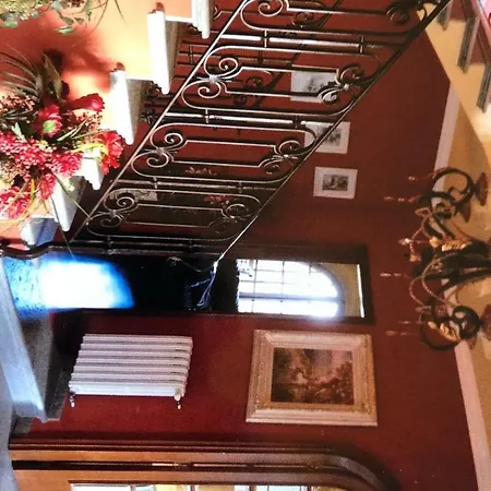 Con Piscina Interior